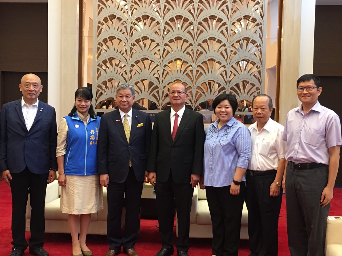 日本鳥取縣議長藤繩喜和率團拜訪台中市議會。 圖 : 台中市議會/提供