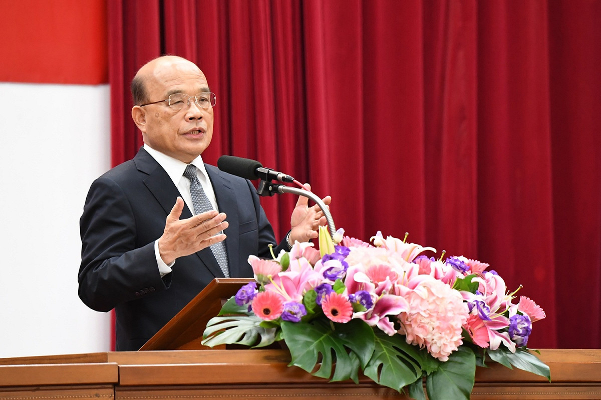 蘇貞昌19日上午出席109年第15任總統及第10屆立法委員選舉檢警調廉政高層首長選舉查察座談會。 圖：行政院提供