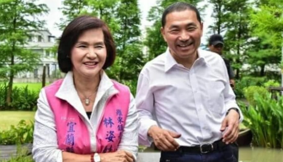 宜蘭縣長林姿妙出席活動，面對媒題接連詢問關於是否接任高雄市長韓國瑜地方競選總部主委時，她與新北市長侯友宜一樣，以縣政繁忙為由閃避話題。 圖：翻攝自宜蘭縣長林姿妙臉書粉絲團