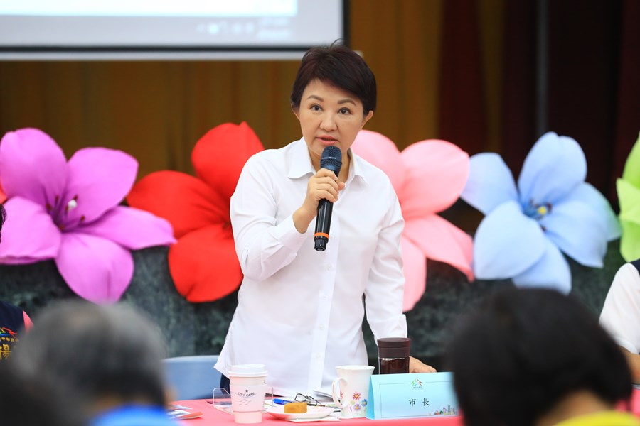 台中市長盧秀燕上午到神岡區主持行動市政會議。 台中市政府/提供