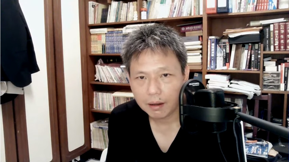 「挺韓」政論名嘴謝寒冰認為「韓繼續這樣下去，就是讓蔡英文繼續統治四年」