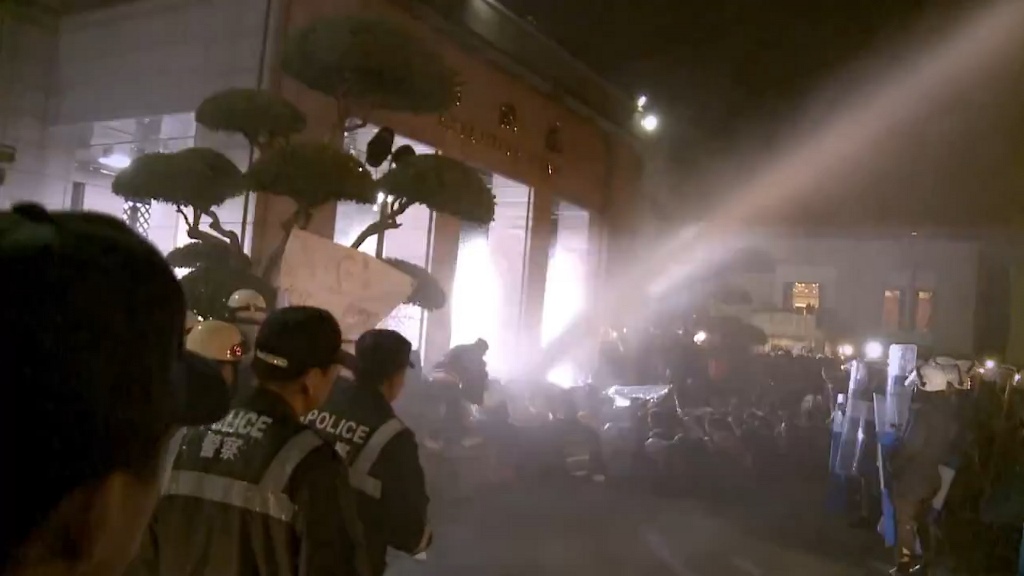 圖為2014年3月24日行政院驅離事件。 圖：擷自司改會官網