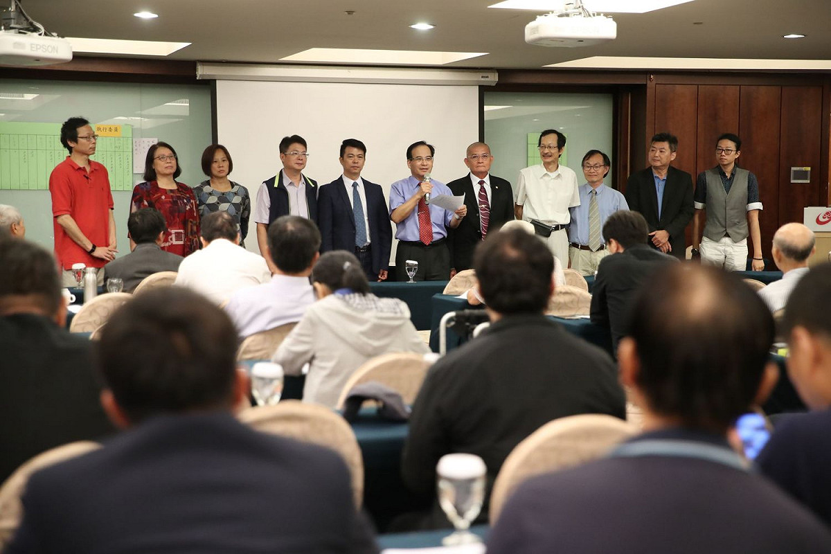 台南縣前縣長蘇煥智（圖中）舉行「台灣維新黨」創黨大會。 圖：台灣維新黨/提供