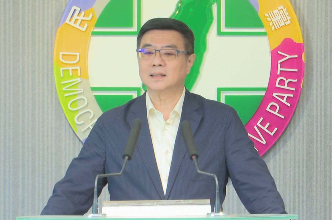 針對外界質疑民進黨任用有過「傾中」發言的曾志湘擔任黨務工職，黨主席卓榮泰親上火線召開記者會說明。 圖：林昀真翻攝