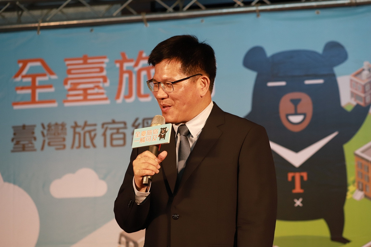 今天（28）交通部長林佳龍與觀光局長周永暉出席「台灣旅宿網」上線記者會。 圖：謝佳真／攝