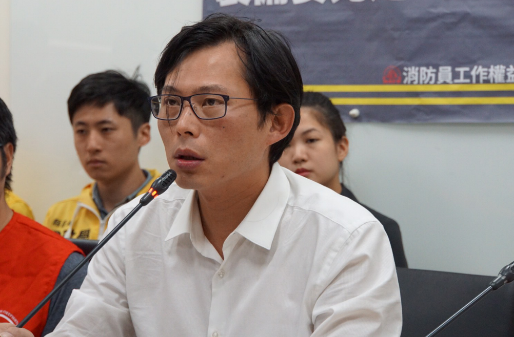 時代力量黨中央正草擬「時代力量總統候選人提名辦法」，並優先考量徵召黨籍立委黃國昌，卻有黨內決策委員痛批程序「黑箱」。 圖：陳佩君/攝(資料照片)