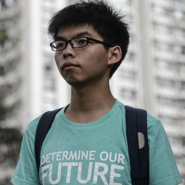 香港眾志祕書長黃之鋒今（30）早通勤時，無預警遭到港警逮捕。 圖：翻攝自黃之鋒臉書