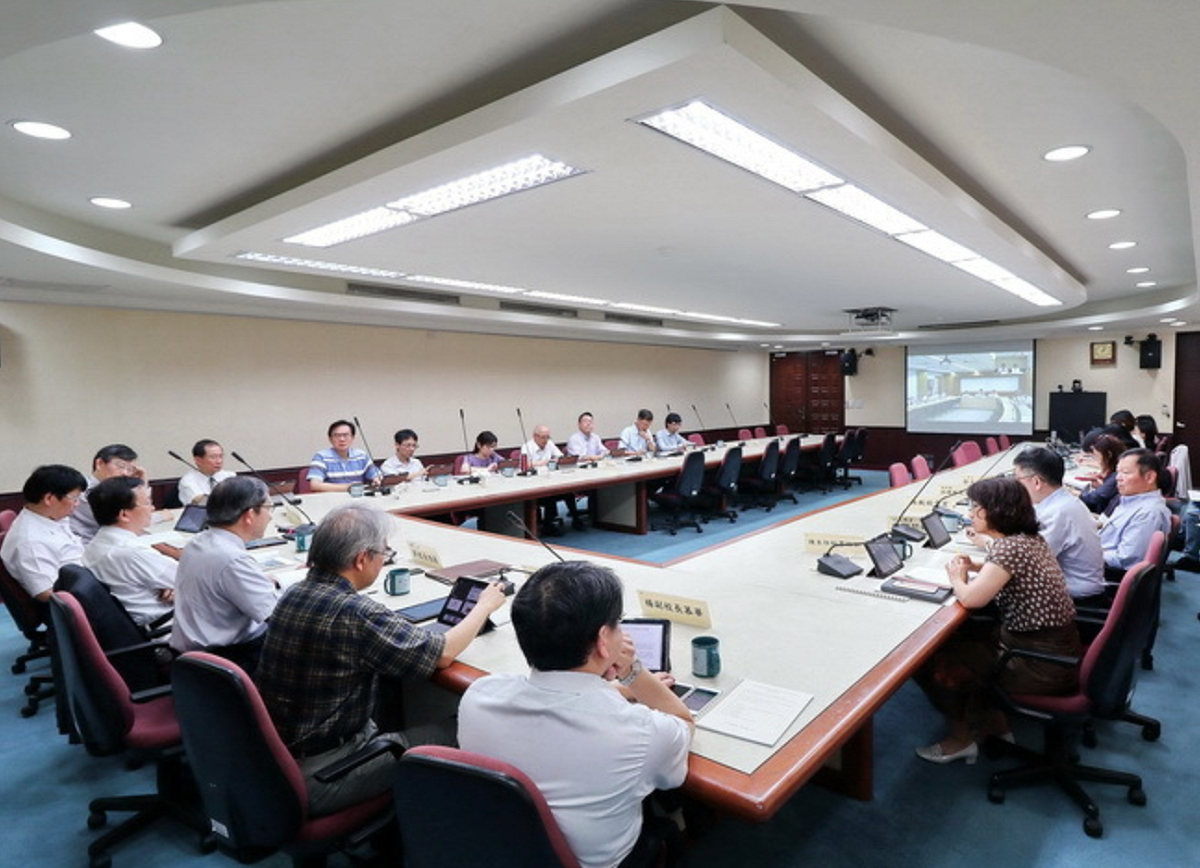 國立陽明大學與國立交通大學合校工作委員會以視訊方式進行，迄今已召開8次會議完成合校計畫書。 圖：擷自國立陽明大學官網