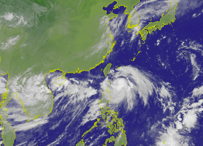 中央氣象局今（3）日表示，第13號輕颱「玲玲」未來將以偏北的方向從台灣東方外海北上 圖：截自中央氣象局