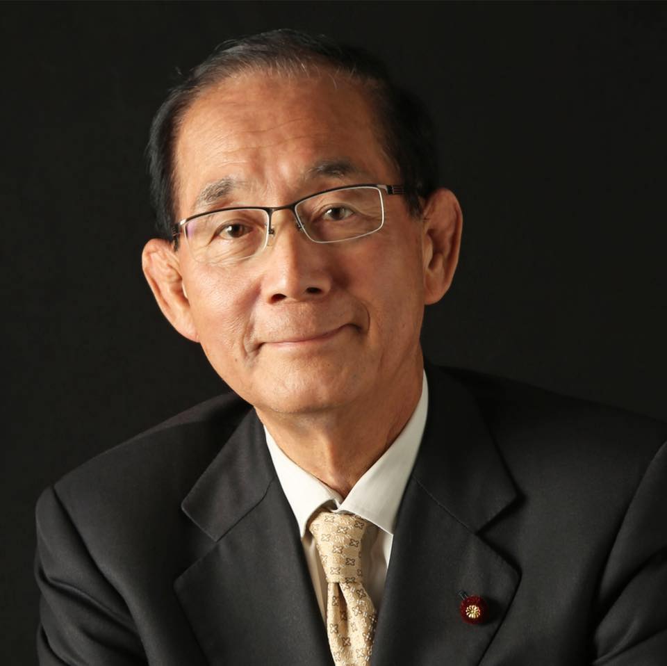 日本環境大臣原田義昭坦言，在別無選擇的情況下，將向太平洋排放核汙水，受到韓國以及漁民的抗議。 圖：翻攝自原田義昭臉書