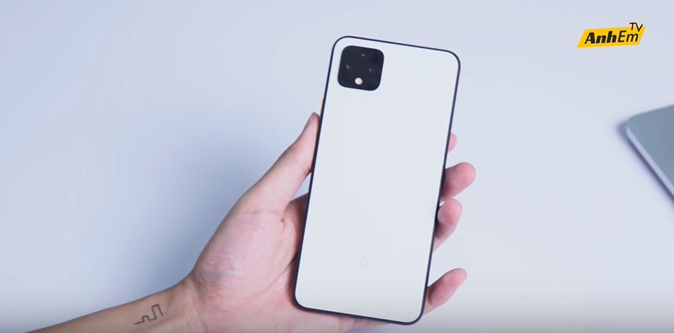 Google官方新機Pixel 4宣傳影片疑似遭到曝光，Google Pixel 4 XL實機影片也在大量流出。 圖：翻攝自YouTube頻道AnhEm TV