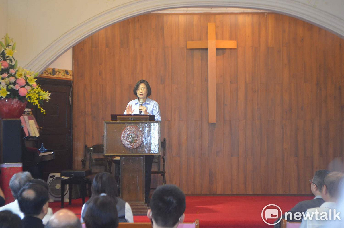 蔡英文總統今天在嘉義市西門教會演講時強調，她代表所有台灣人表示無法接受一國兩制。 圖：蔡坤龍/攝