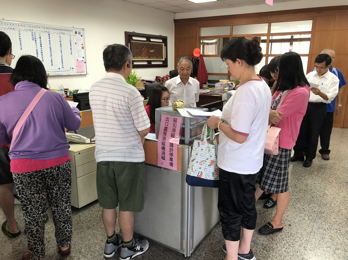 萬和宮獎學金今天起開始受理申請。 圖：萬和宮/提供