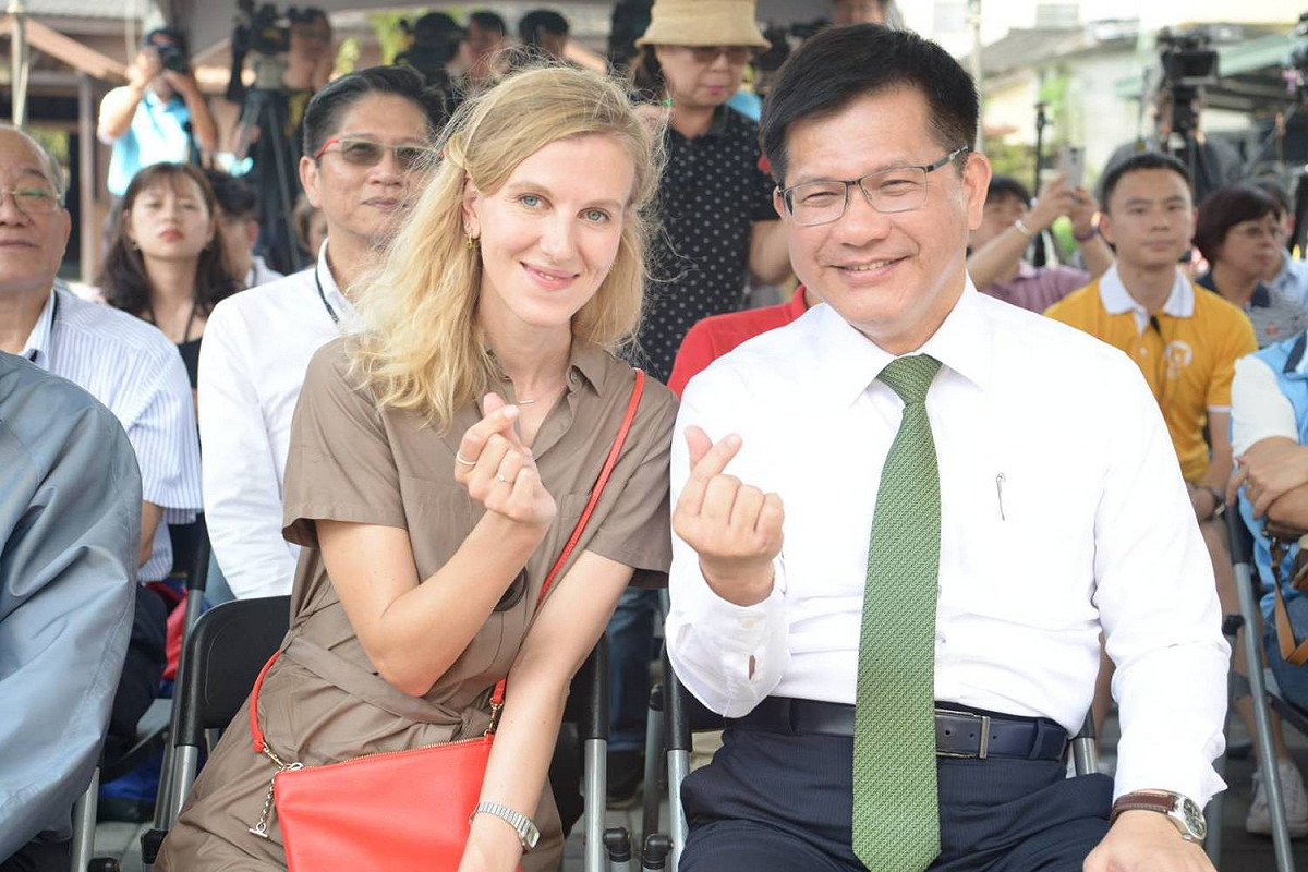 卡佳因集集石虎香蕉列車意外與台灣結緣，去年受觀光局邀請來台灣遊玩。 圖：交通部／提供