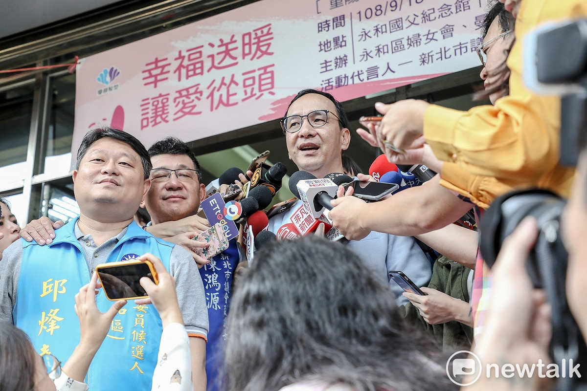 朱立倫重申國民黨一定要團結勝利，他會全力幫忙黨內總統參選人韓國瑜，強調自己「一定幫忙！不要位子！」 圖：林昀真／攝