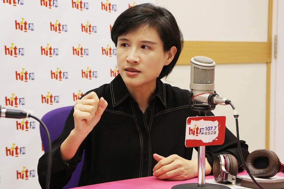 鄭麗君今（19）日接受廣播節目《周玉蔻嗆新聞》訪問。 圖：Hit Fm《周玉蔻嗆新聞》製作單位/提供