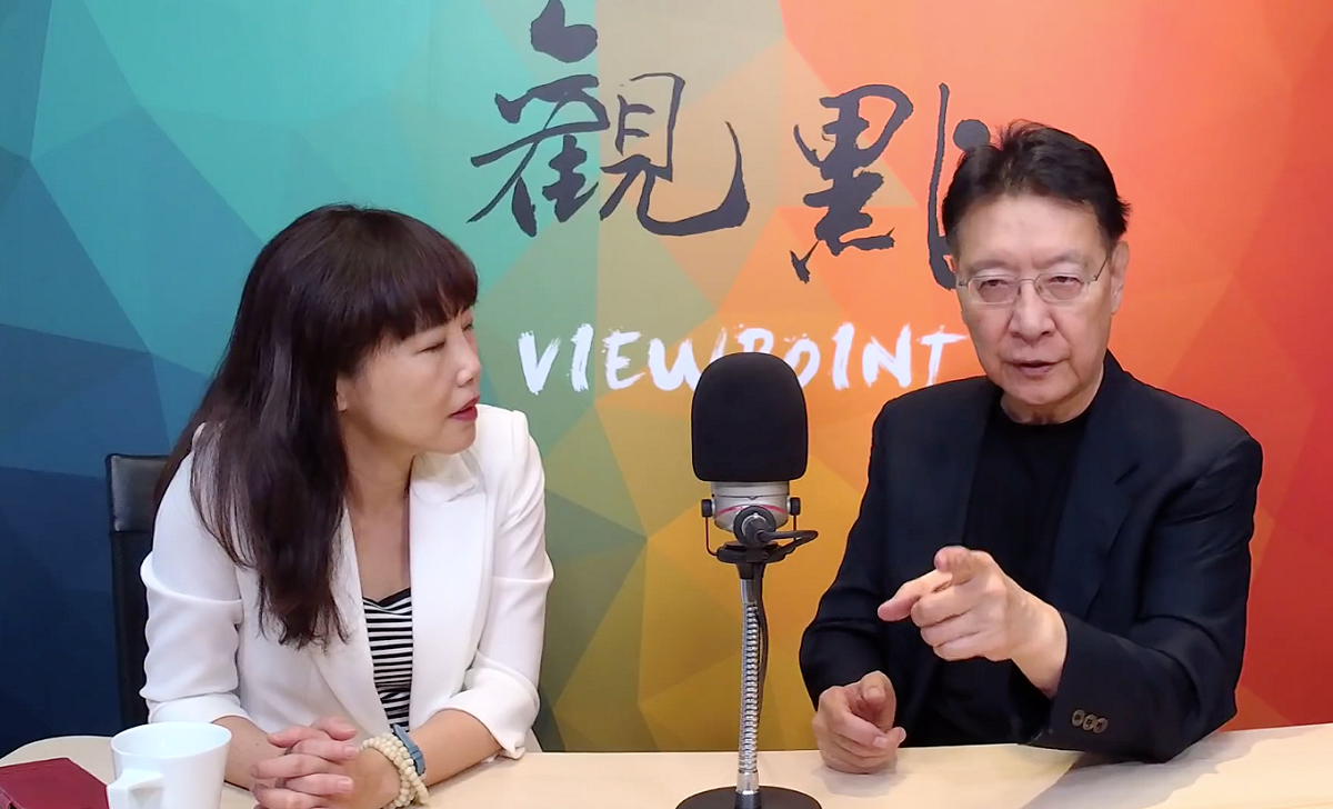 資深媒體人趙少康與尹乃菁18日參加網路談話節目《觀點》，討論鴻海創辦人郭台銘近期的心路歷程。 圖：翻攝自《觀點》YouTube頻道