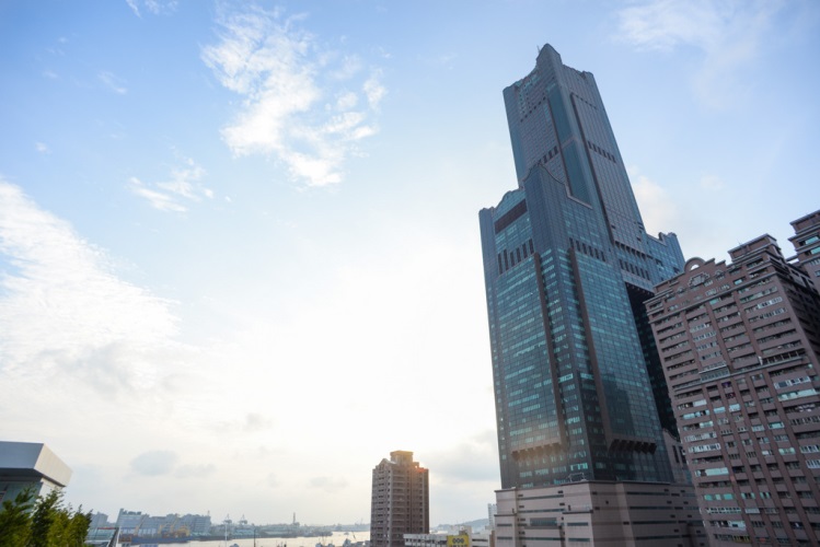 東北風挾帶境外臭氧影響台灣，中南部空氣品質較差，民眾出門需注意。 圖：翻攝自高雄旅遊網