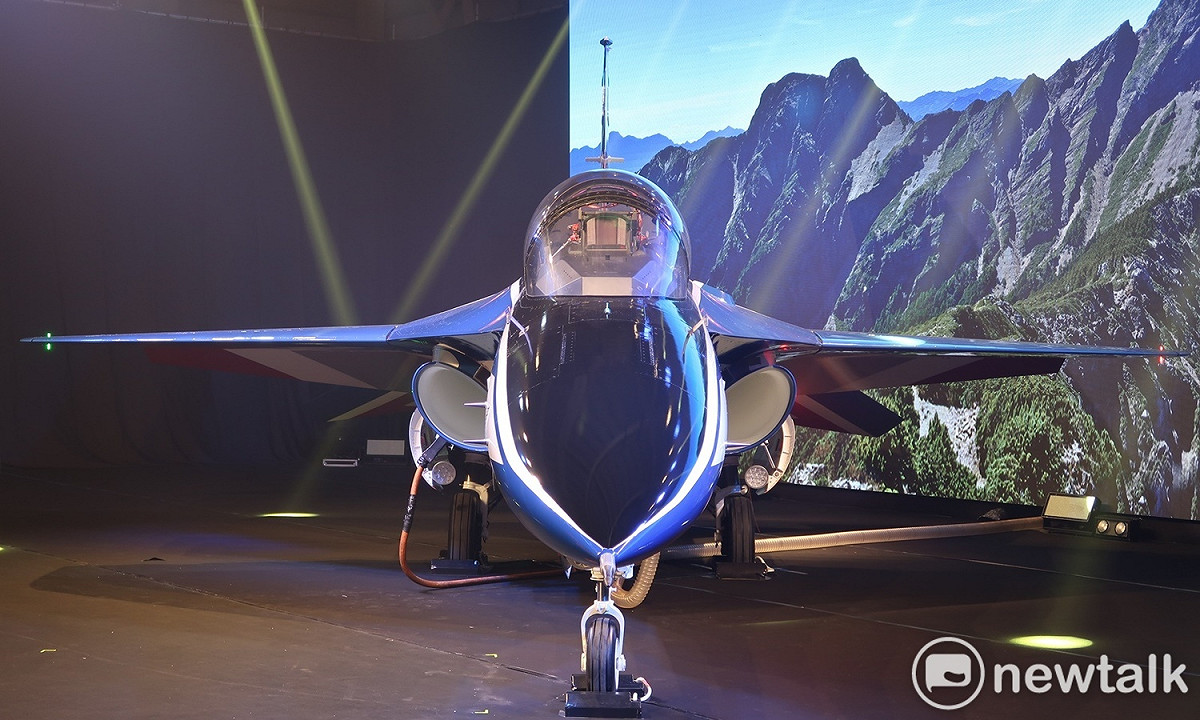 新式高教機原型機勇鷹號。 圖：林朝億/攝（資料照片）