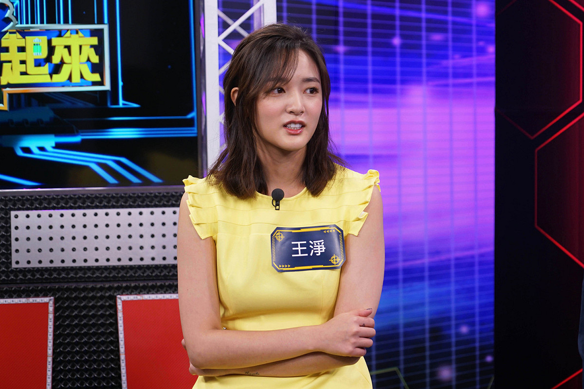 女主角「學姊」王淨剛開始在廢校拍攝時，氛圍恐怖到她不敢一個人上廁所。 圖：狼谷競技台／提供