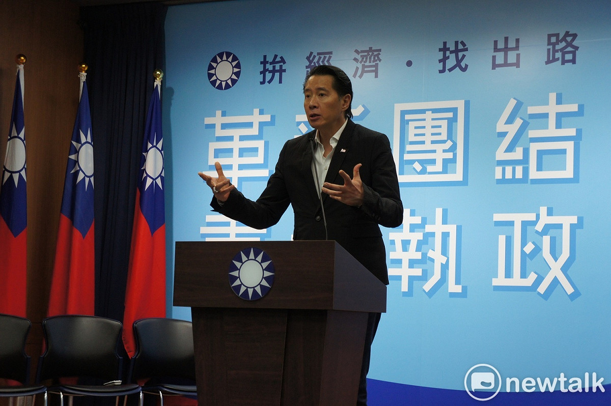 國民黨發言人歐陽龍轉述中常會決議。 圖：黃建豪/攝
