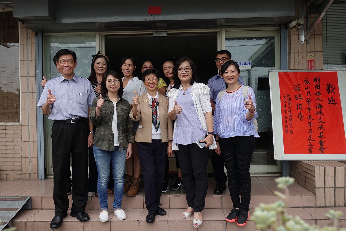 張小月率隊探訪花木蘭文化產業發展協會。 圖：海基會提供