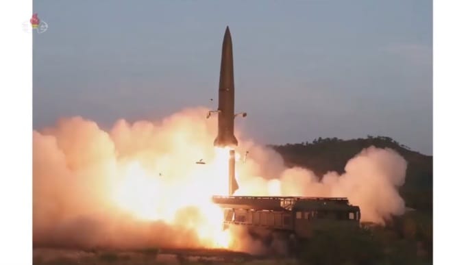朝鮮2日上午再度朝日本海發射不明飛行物，而且是從2017年11月以來，再度射入日本專屬經濟區。圖為資料照。 圖：翻攝自朝鮮中央電視台