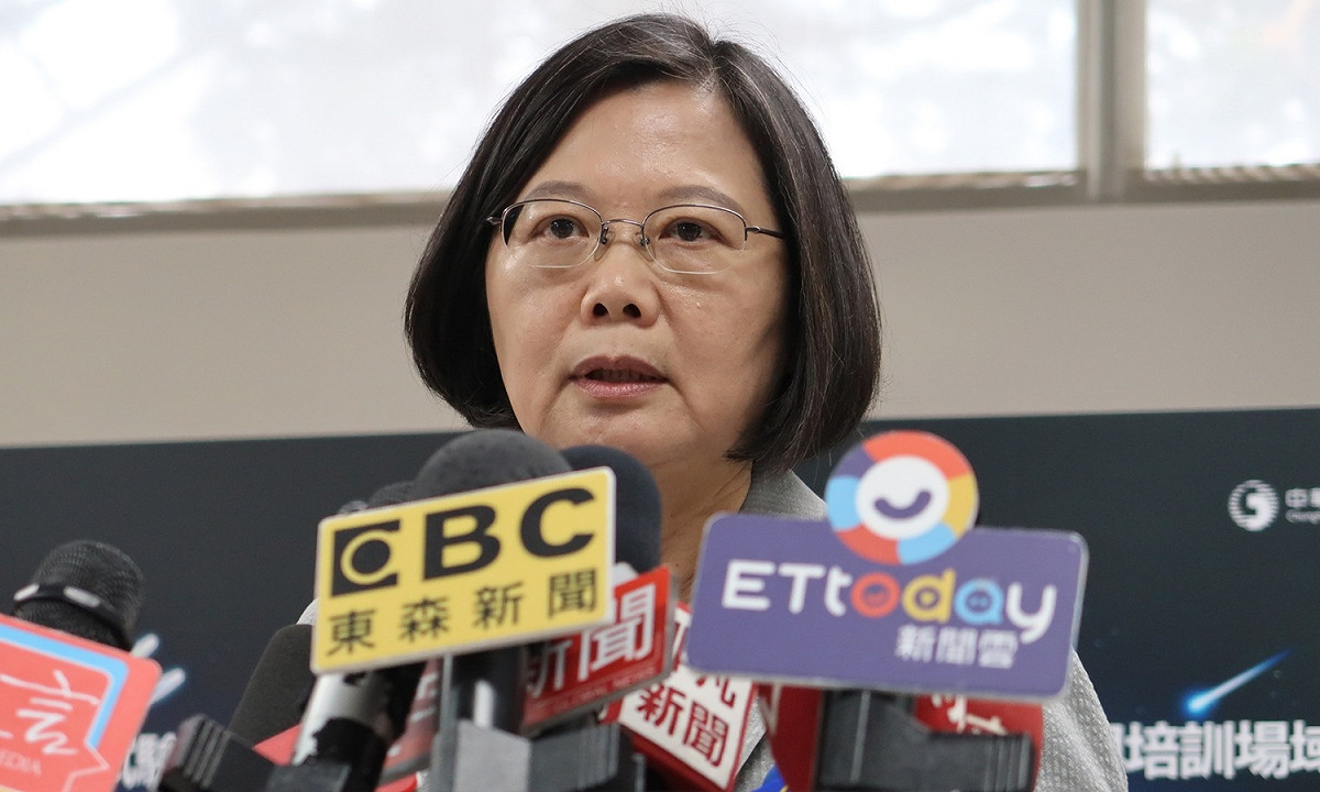 總統蔡英文針對台北論壇基金會董事長蘇起的「地動山搖」說回應，對兩岸關係或區域情勢的處理沒有助益。 圖：林朝億/攝(資料照片)