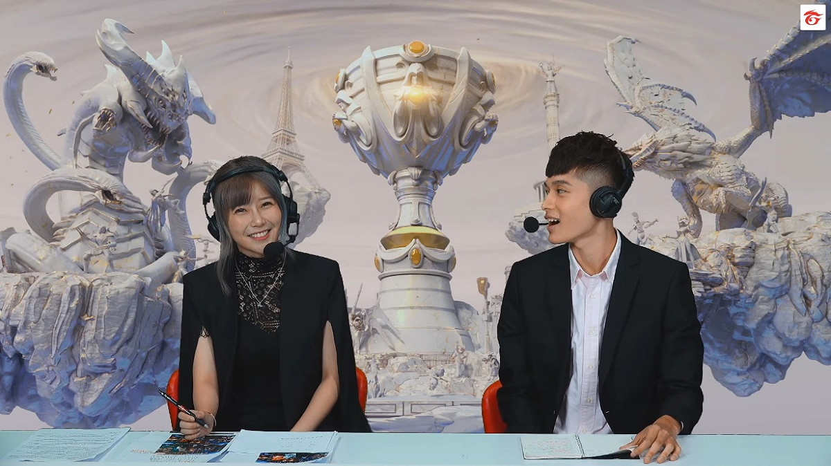 阿樂（左）主播處女秀表現不盡人意。 圖：翻攝自Youtube