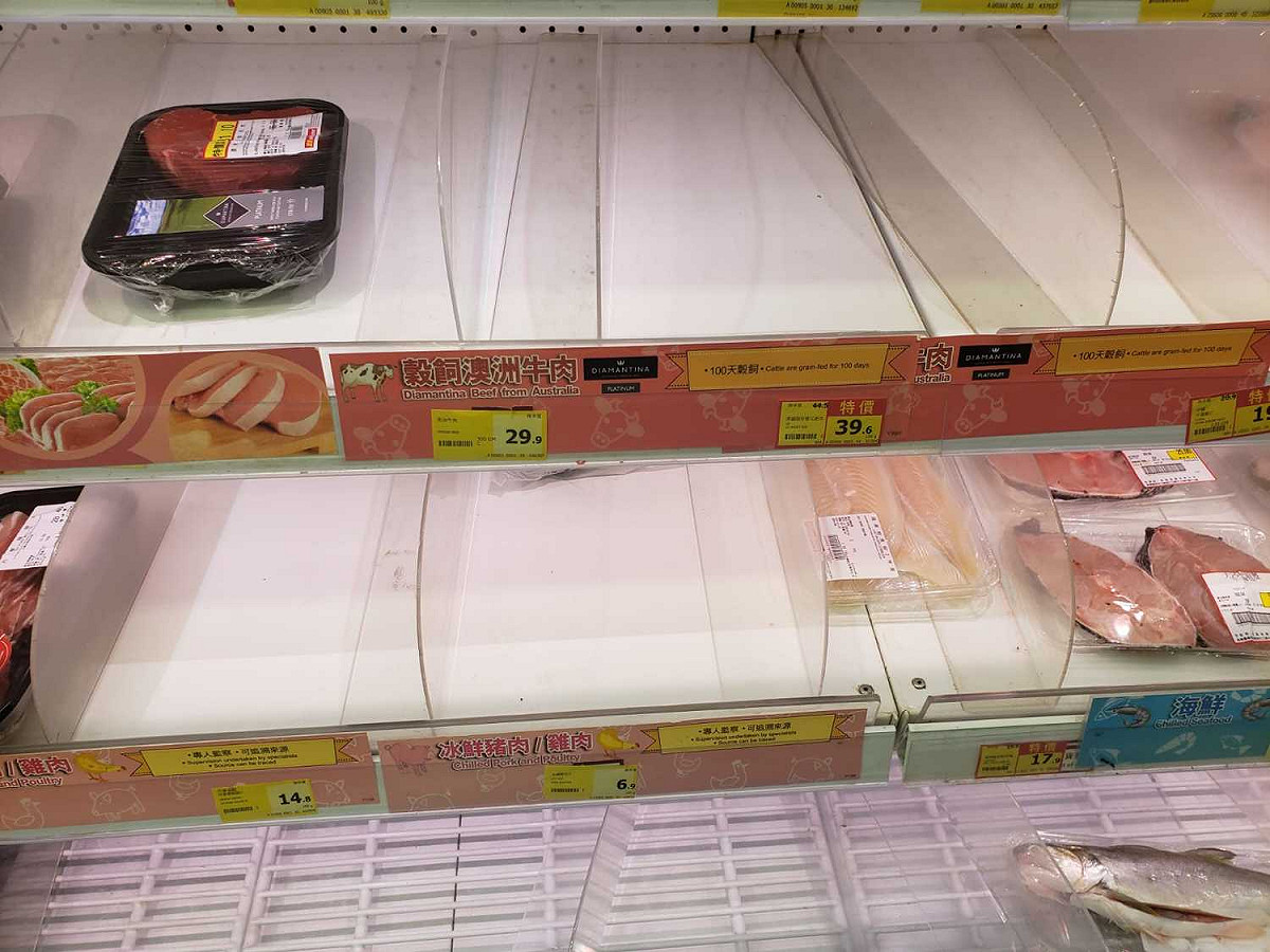 生鮮肉品所剩不多。 圖：翻攝星島日報