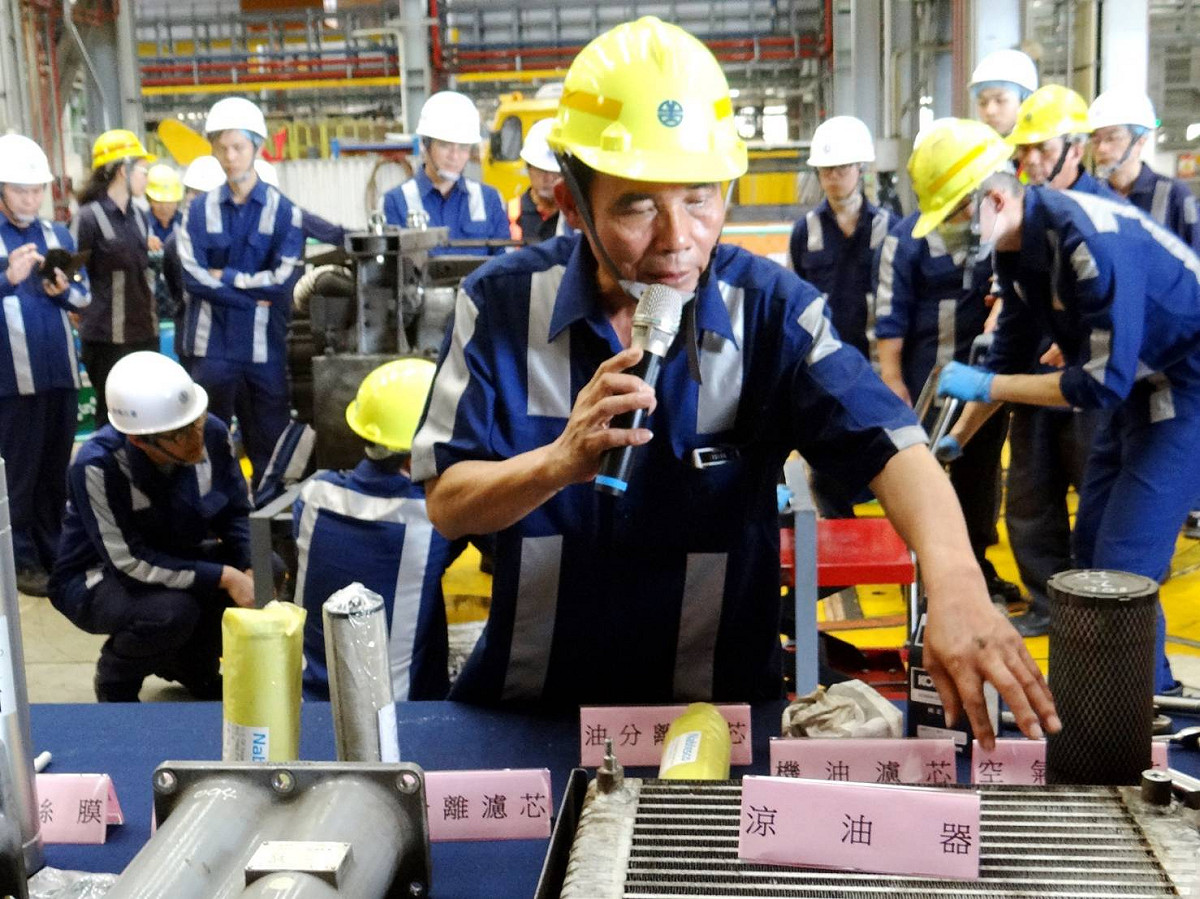 台鐵在10月21日普悠瑪事故周年前，完成18列普悠瑪列車之72組主風泵檢修更換。 圖：台鐵／提供