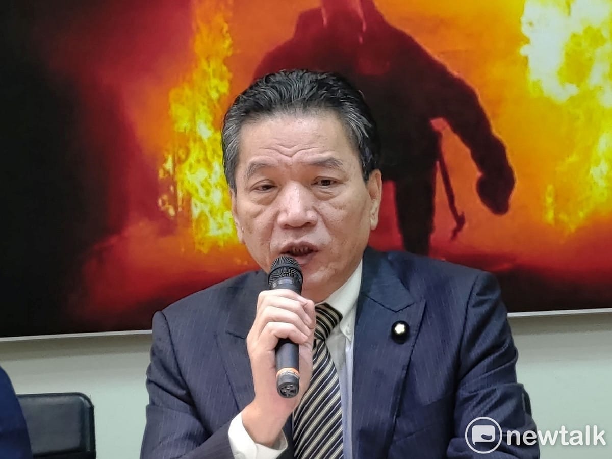 針對「郭宋配」，親民黨祕書長李鴻鈞9日表示並不知情。 圖：黃建豪/攝(資料照片)