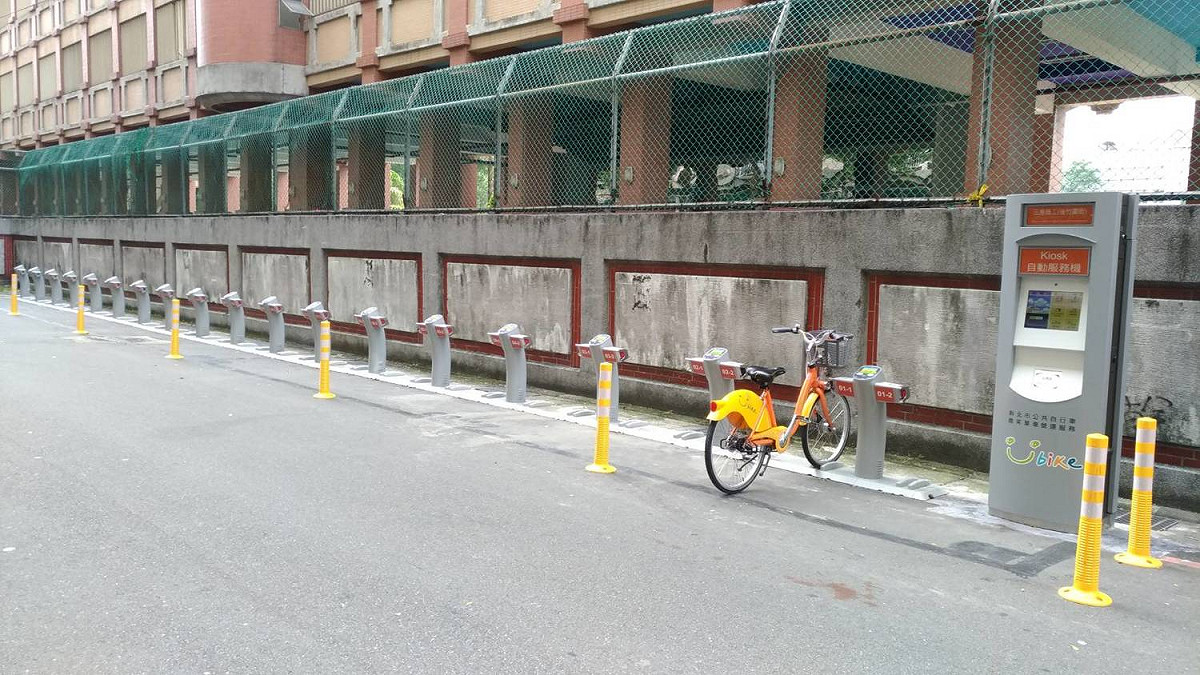 新北市公共自行車 (YouBike)將於10月10日雙十國慶再添2站，圖為「三重商工 (後竹圍街)」站。圖：新北市交通局提供 圖：新北市交通局提供