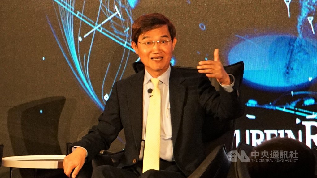 駐洛杉磯台北經濟文化辦事處長朱文祥10日應邀到「展望未來」研討會上參與座談，強調對比中國的同質化社會，台灣的民主、多元、開放在華人世界別具意義。 圖/中央社
