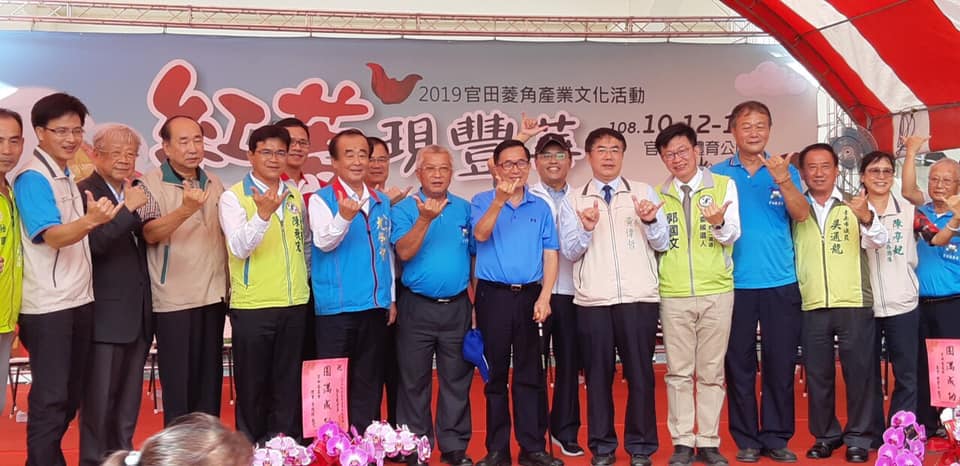 陳水扁與台南市長黃偉哲、立委郭國文、陳亭妃等人一同合照紀念。 圖：翻攝自郭國文臉書