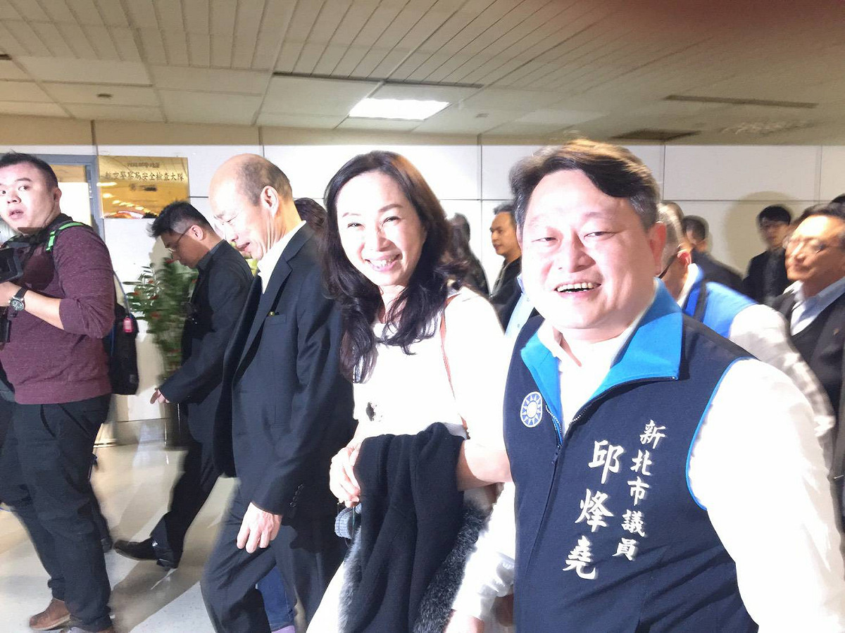 國民黨立委參選人邱烽堯與韓國瑜、李佳芬夫婦交情深厚，是「韓家軍」的一員。 圖：邱烽堯提供