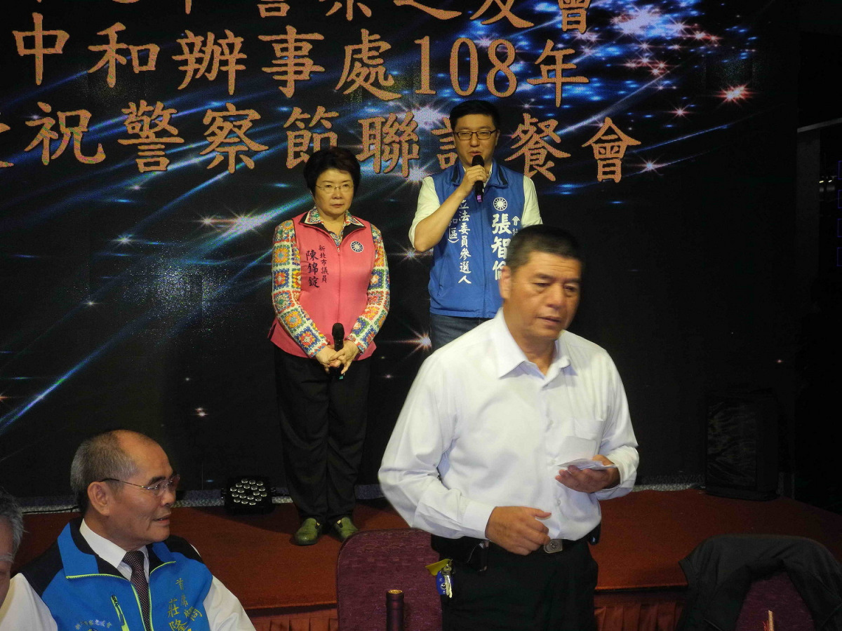 前立委張慶忠、新北市議員陳錦錠夫婦，推出次子張智倫接棒參選立委，黨內初選雖失利，仍持續佈局參選。 圖：王峻昌/攝