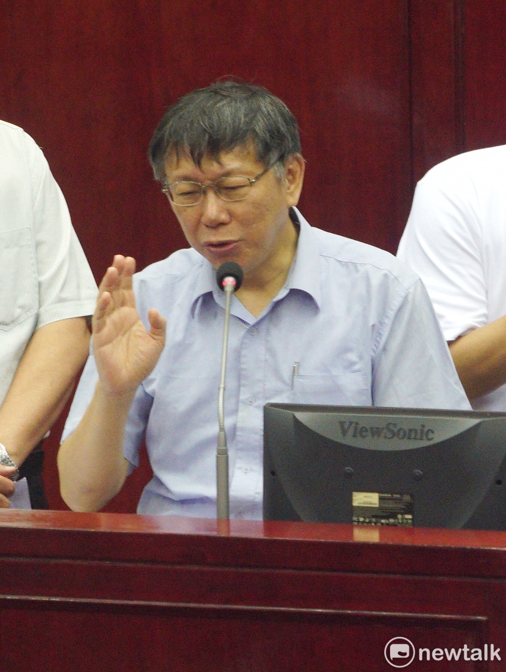 台北市長柯文哲解釋，「吸安」完成一日雙塔是玩笑話。 圖：張良一／攝（資料照）