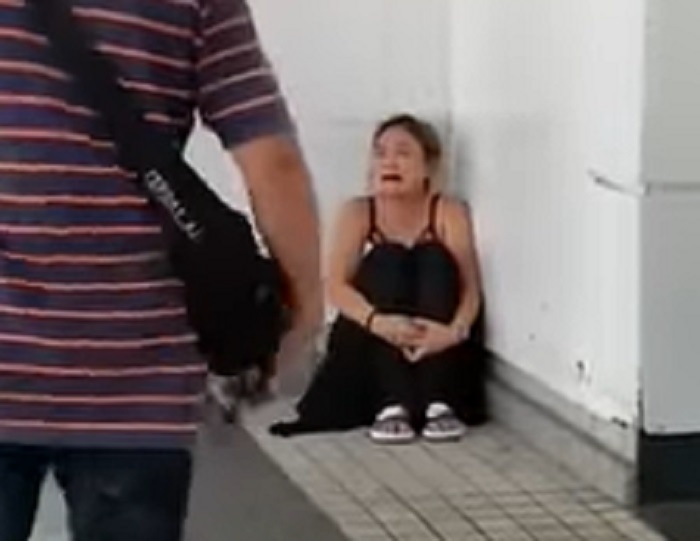 陳彥霖的好友指出，憑片中少女的樣貌、衣著及飾物，確定她是彥霖。 圖/翻攝自七黑一騙臉書