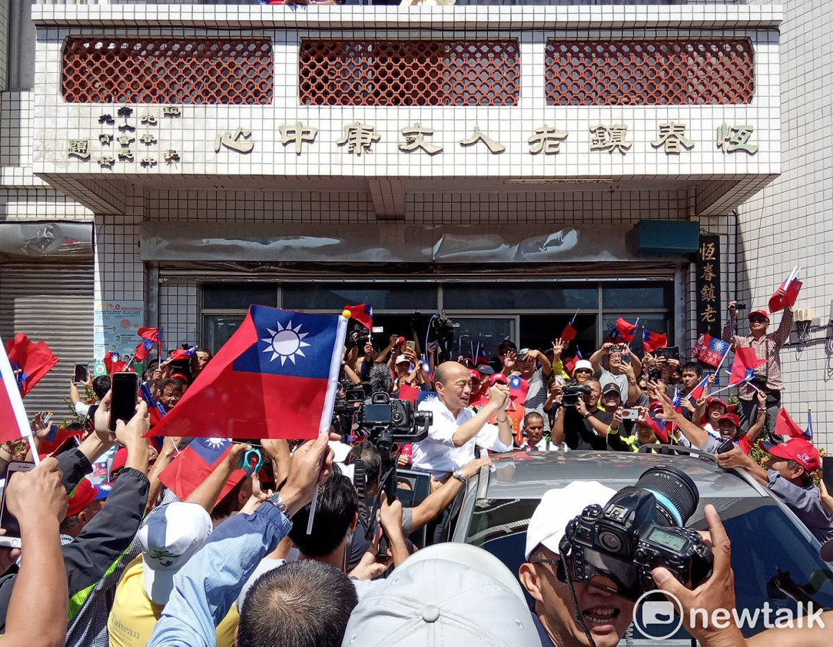 韓國瑜離開第二站觀光座談會，連忙趕往下一個行程。 圖：孫家銘／攝