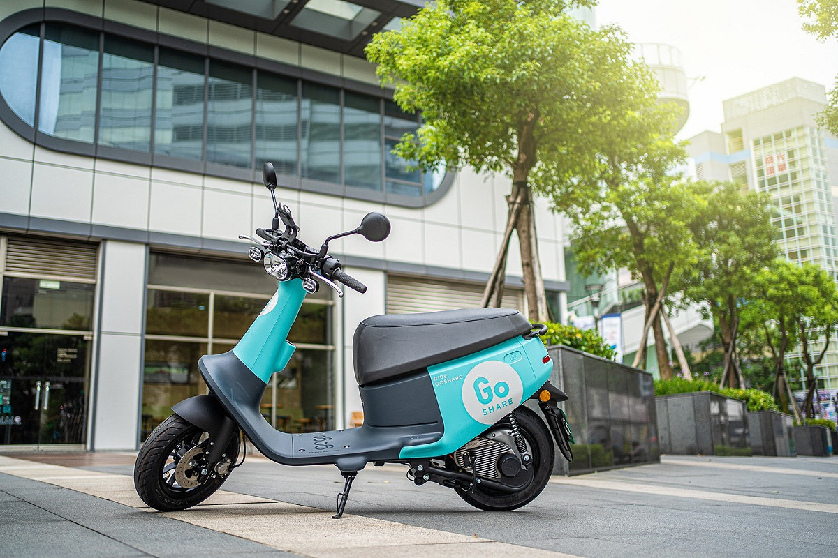 GoShare稍後將於三創大樓、揚昇忠孝大樓以及東區頂好廣場等3地，舉行限時優惠活動。 圖：翻攝自Gogoro官方FB