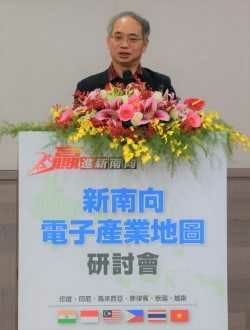 經濟部投資業務處處長張銘斌表示政府將在「新南向政策」下，依據廠商需求與產業特性，協助順利移轉生產基地。 圖：經濟部投資業務處／提供