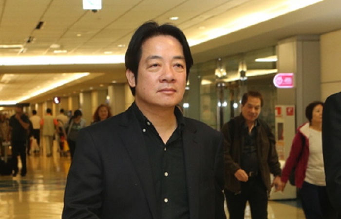 前行政院長賴清德結束赴美助選行程，24日晚間搭機返台。 圖：中央社