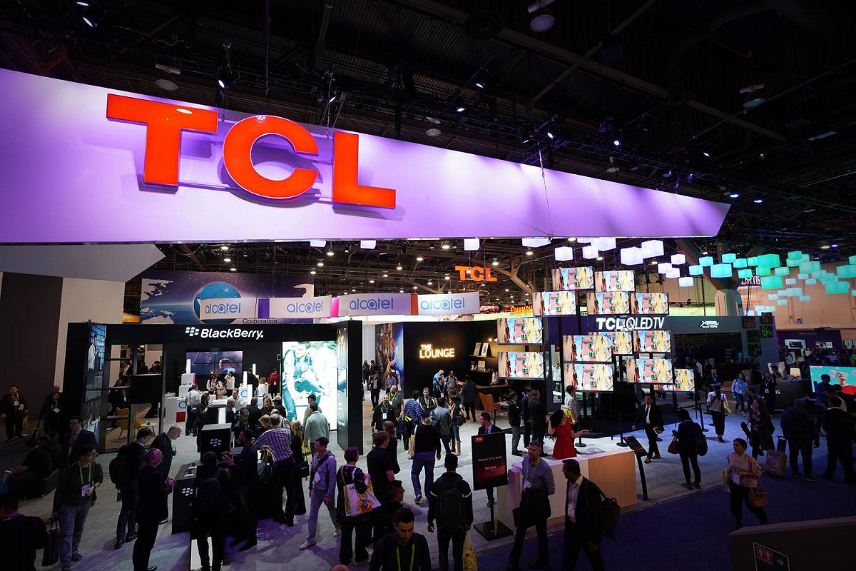 TCL為中國領先的電子廠，近期投入摺疊手機研發。 圖：翻攝自TCL Facebook