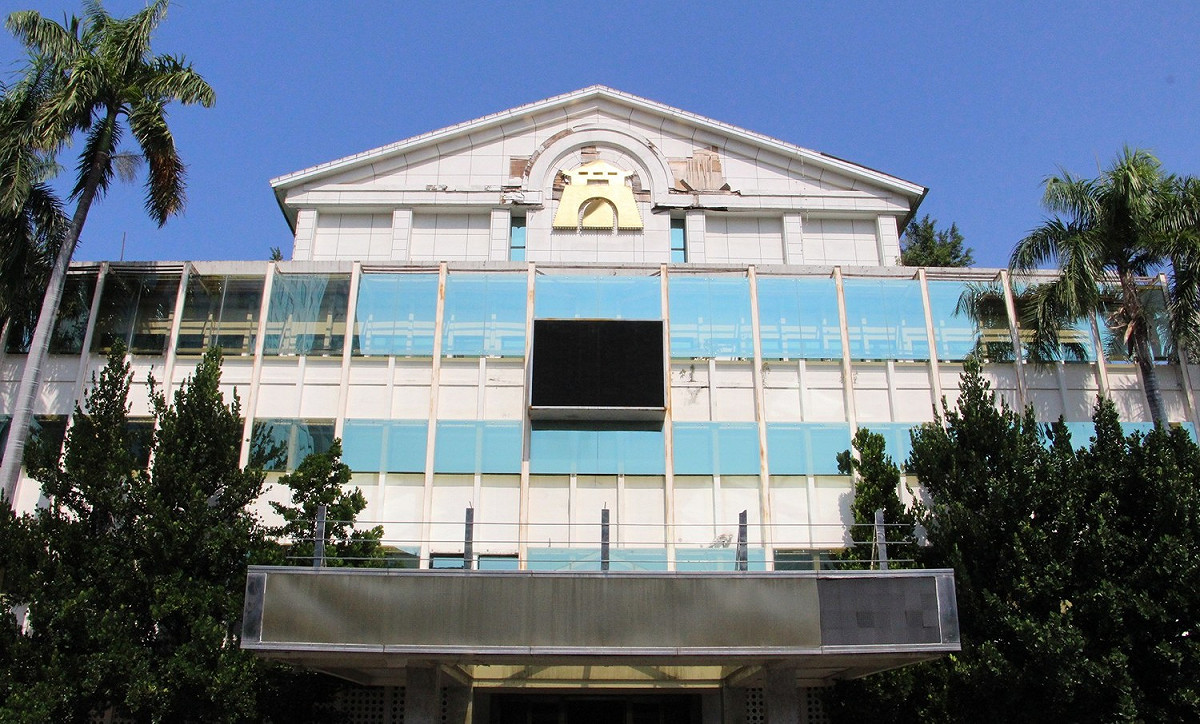高雄市政府正研議如何活化市議會舊址。 圖：高雄市政府／提供