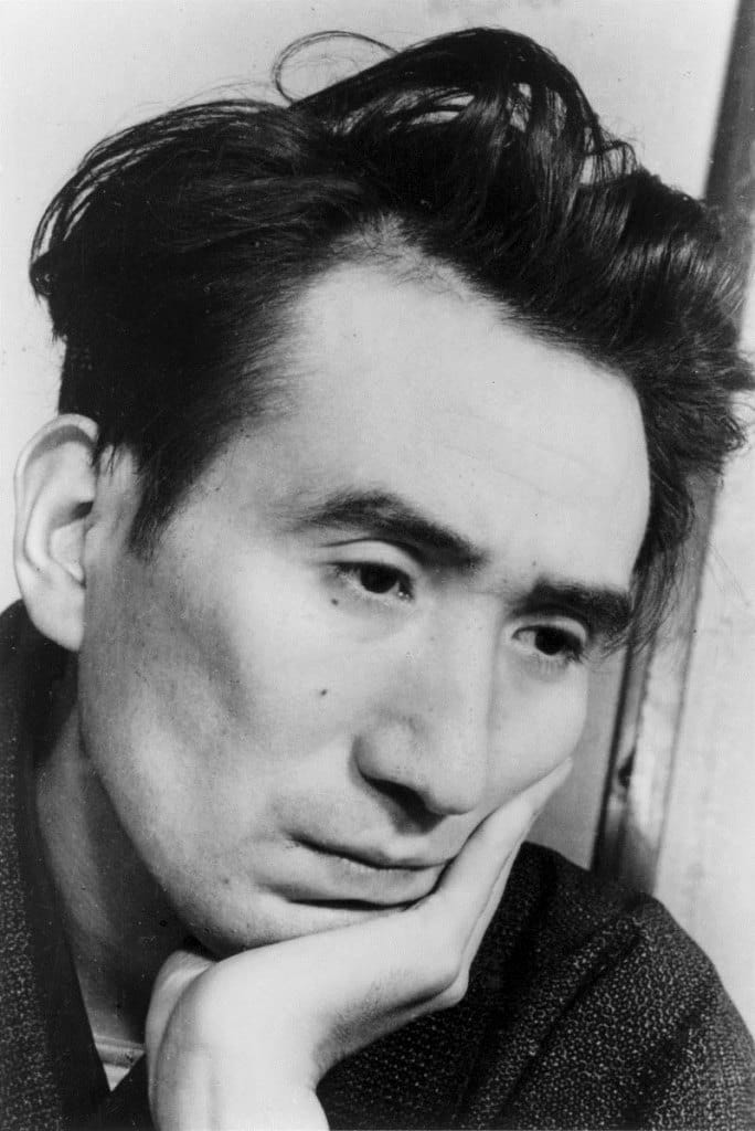 太宰治，本名津島修治，生於日本青森縣、無賴派小說家。  取自維基百科