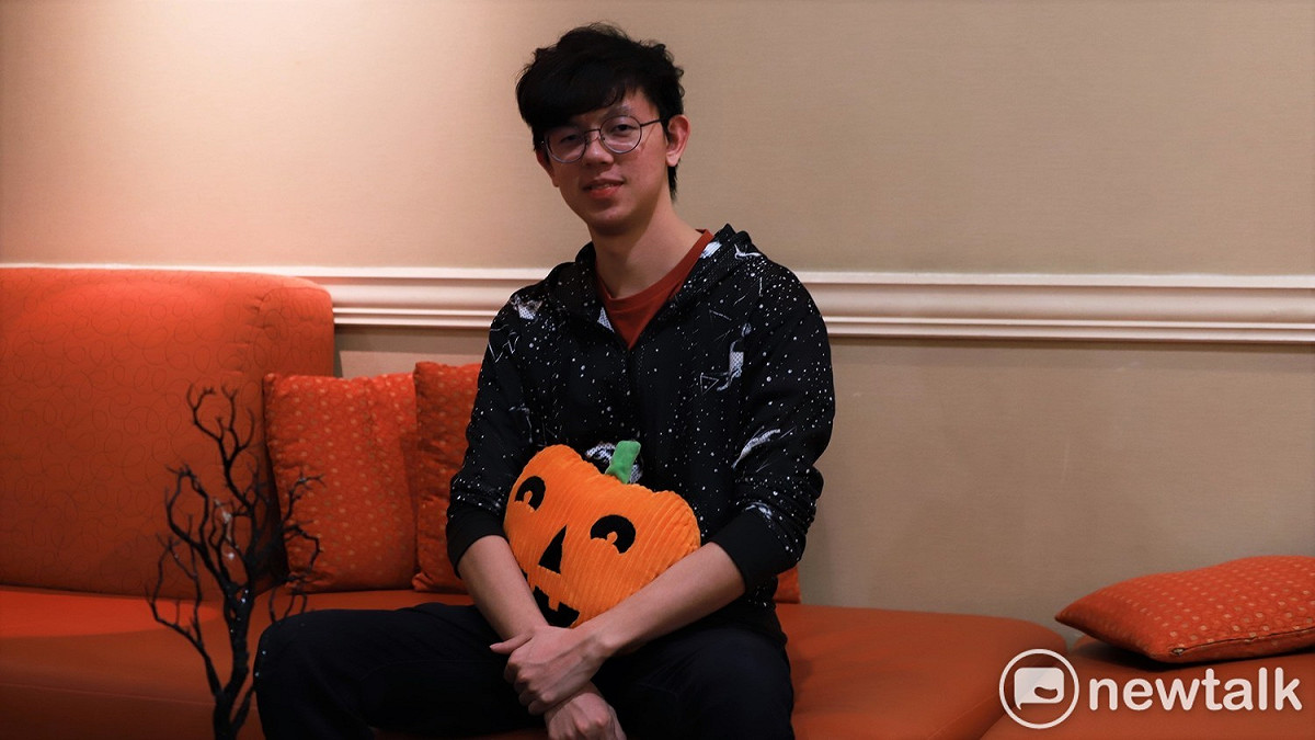 《鬥陣特攻》世界盃中華台北代表選手Baconjack接受新頭殼獨家專訪。 圖：簡育詮/攝