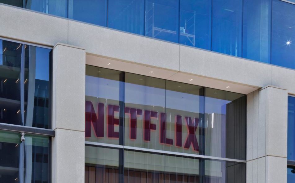 1.5倍速看影片謀殺藝術？Netflix測試播放速度功能 遭知名導演嗆聲