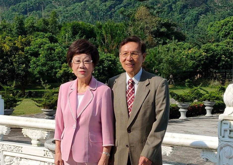 前副總統呂秀蓮(左一)和前南投縣長彭百顯(右一)因總統連署書份數不足，稍早宣布退選。 圖：翻攝呂秀蓮臉書(資料照片)
