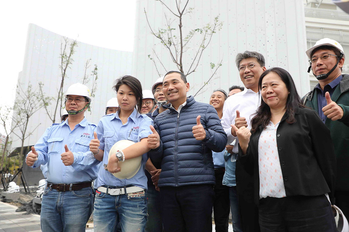 侯友宜感謝及肯定國家電影中心工程人員辛勞。 圖：新北市政府/提供